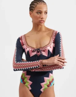 Sunset Suit (Placée)