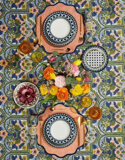 Medium Tablecloth (180X280)